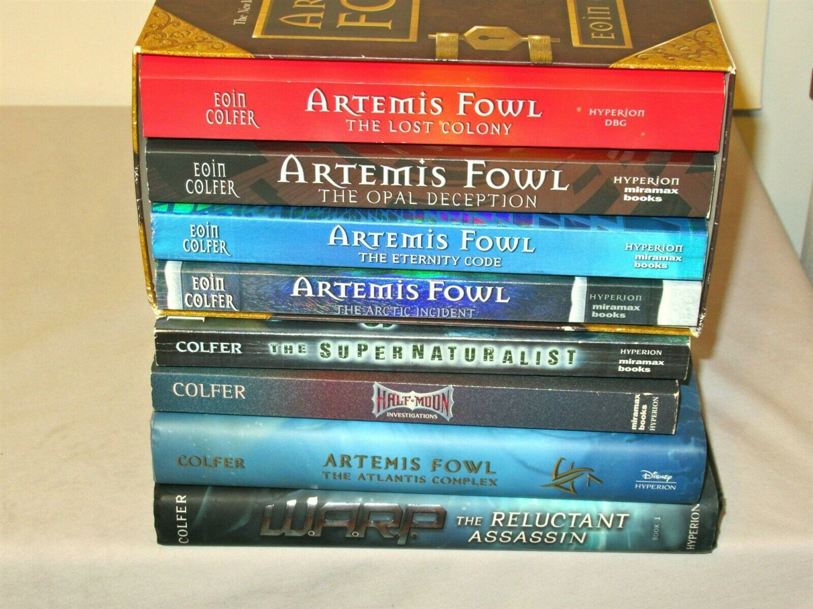 Lot 8 Pb Hc Eoin Colfer 25 7 Artemis Fowl with The Moon And Gamefowl