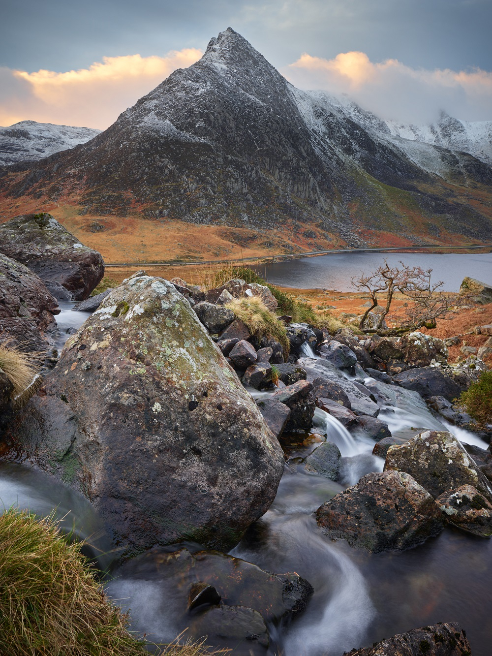 Acclaimed Landscape Photographer To Reveal The Secrets Of His Success for North Wales Photography Workshops By Simon Kitchin A