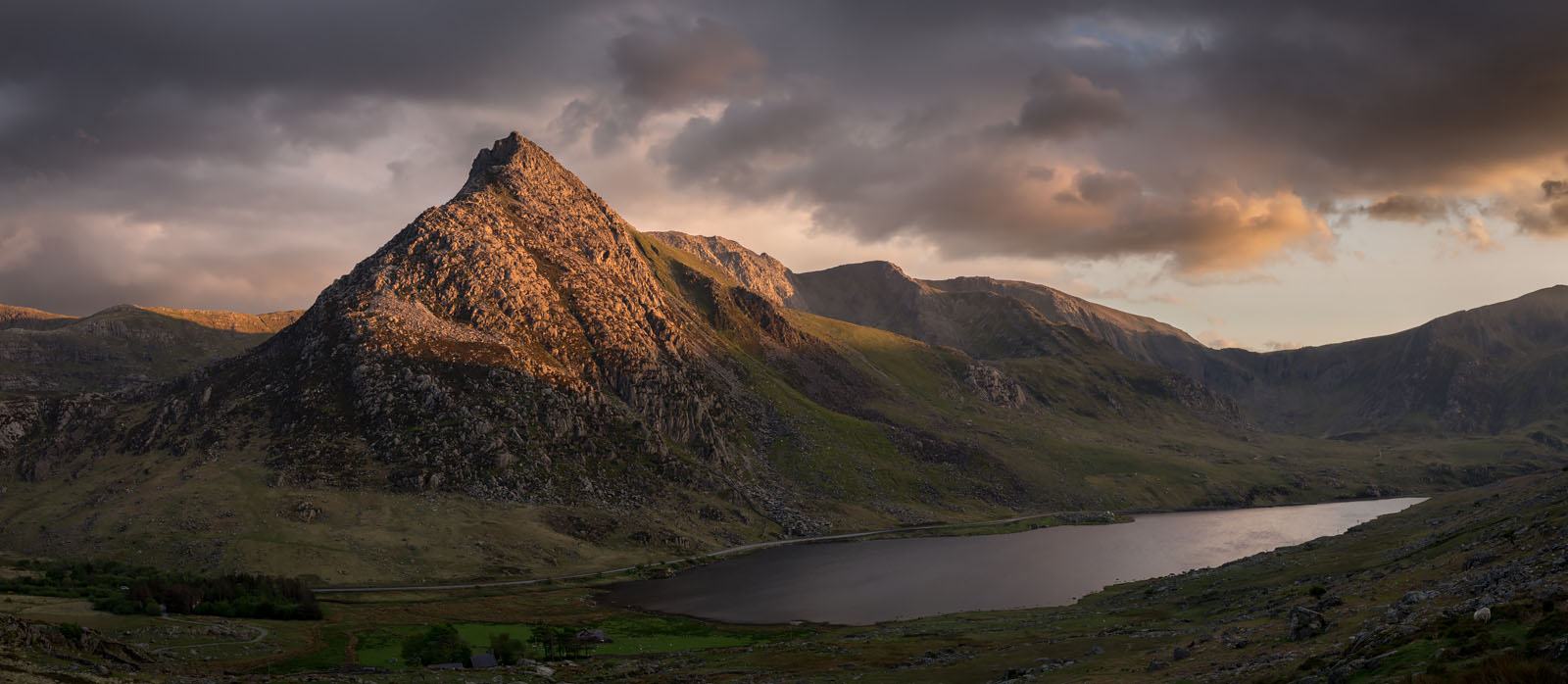 Tryfan  Simon Baxter Photography throughout North Wales Photography Workshops By Simon Kitchin Blog